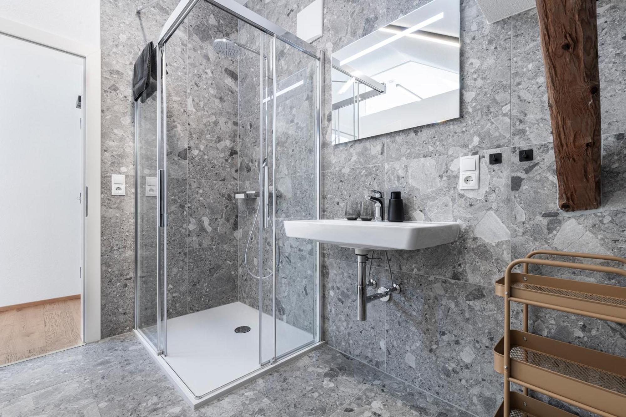 Kiechls Homebase - Adults Only Tweng Phòng bức ảnh